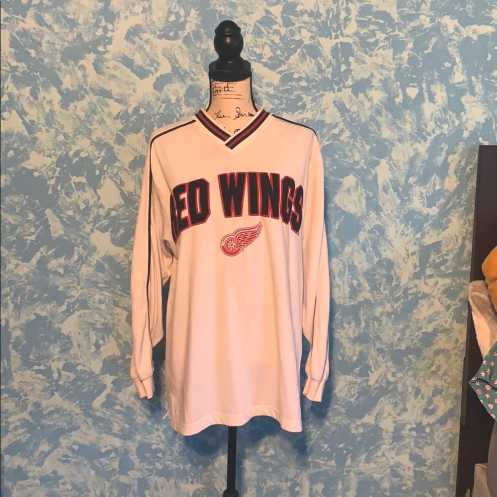 Lee Sport white long sleeve Red Wings sweat shirt